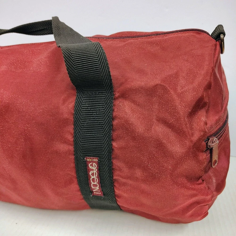 Vintage 90's Sasson Burgundy Red Nylon Duffle Bag Gym Travel Weekend Bag YKK Zip